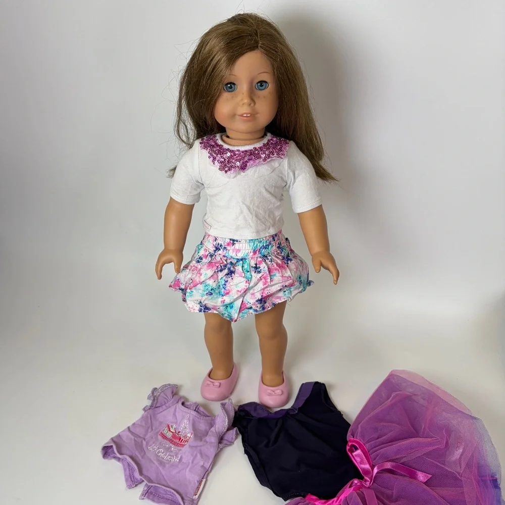 Pleasant Company AG Doll Light Brown‎ Hair Blue Eyes Freckles w/ Clothes Extras